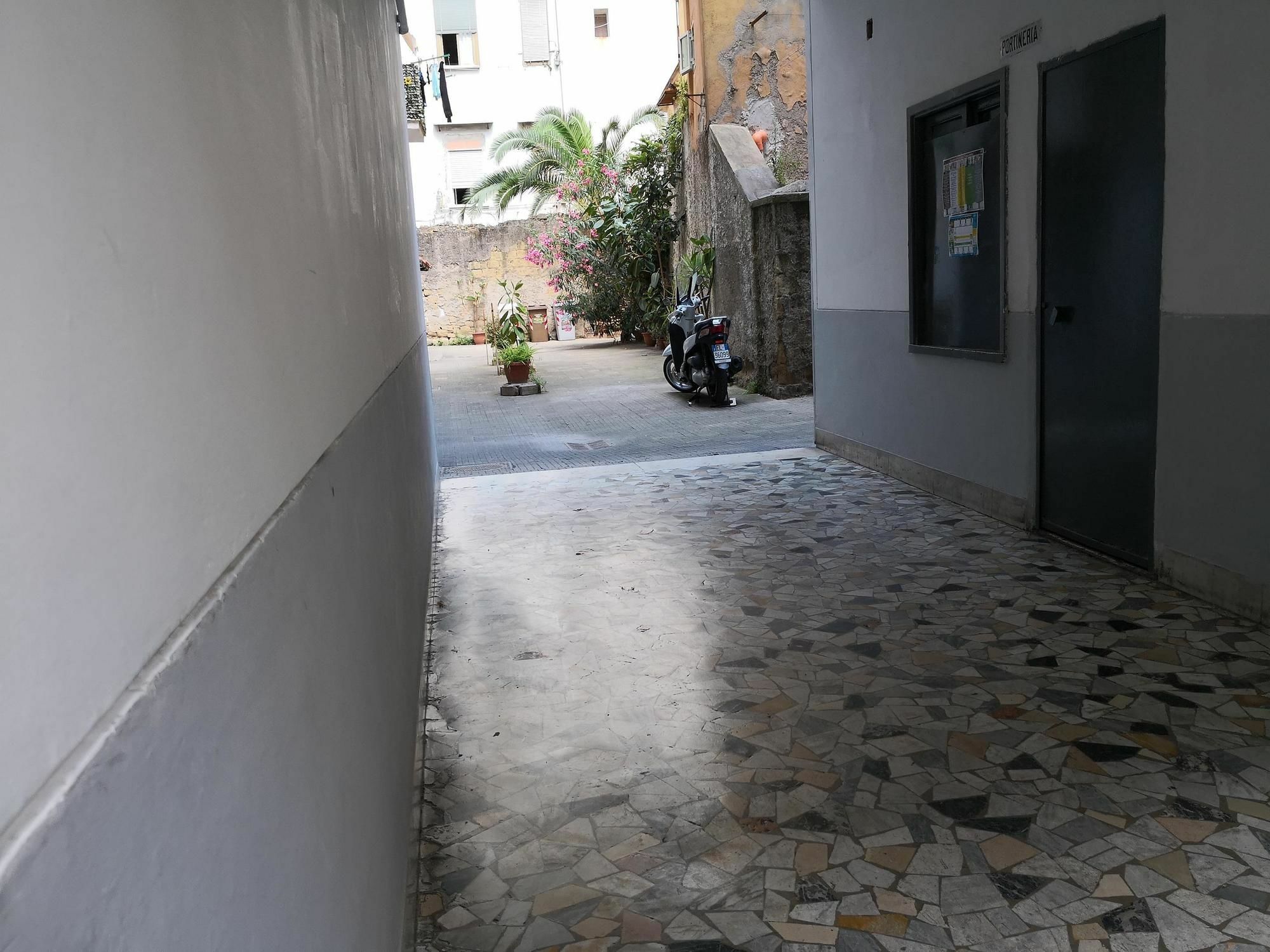 Fenesta Vascia Bed & Breakfast Naples Exterior photo