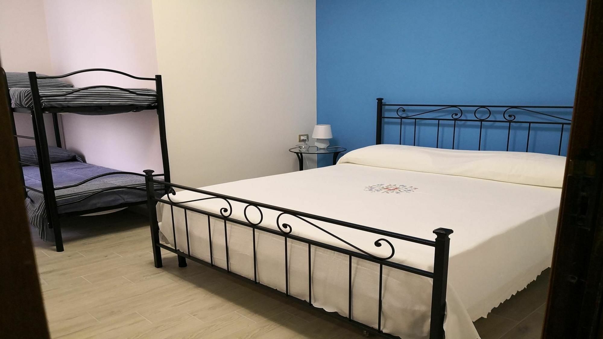 Fenesta Vascia Bed & Breakfast Naples Exterior photo