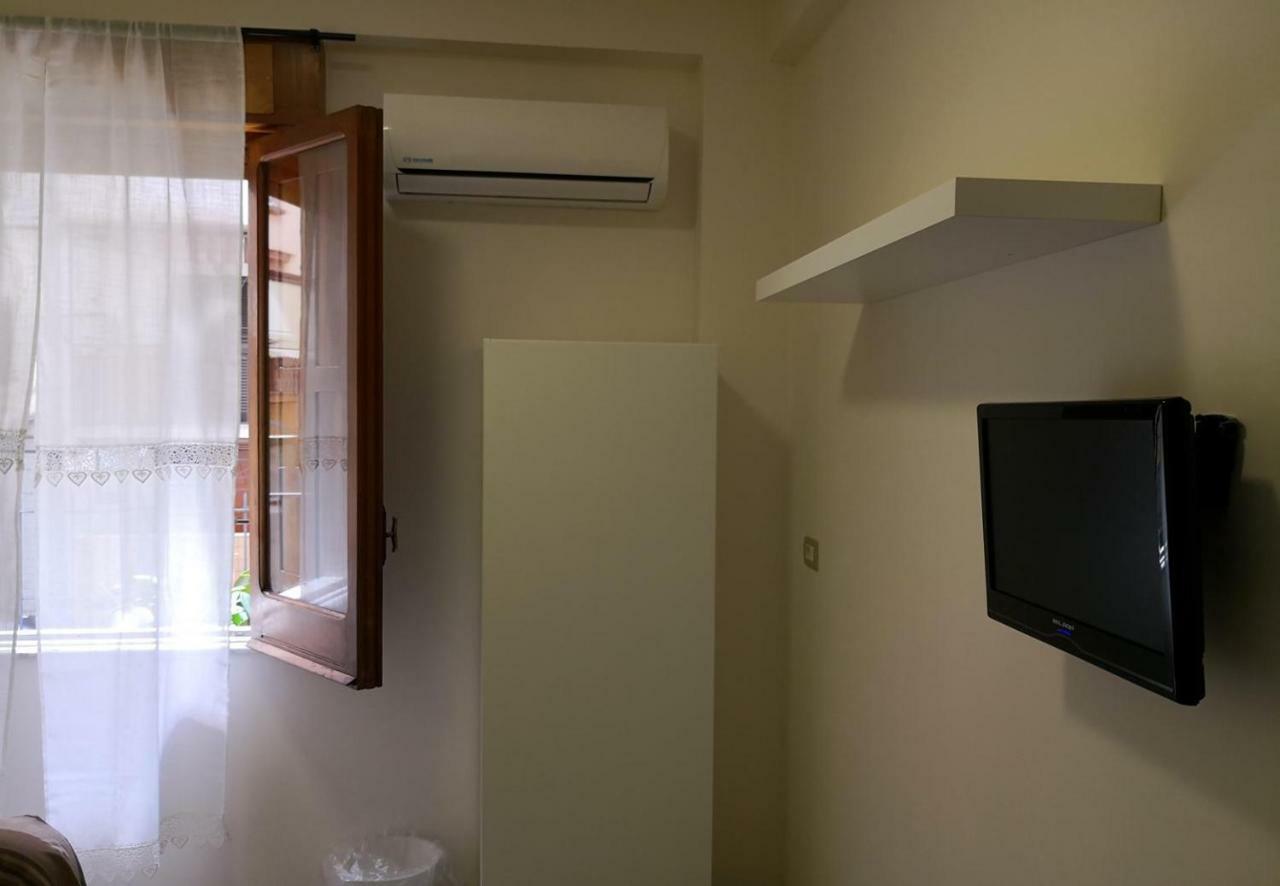 Fenesta Vascia Bed & Breakfast Naples Exterior photo